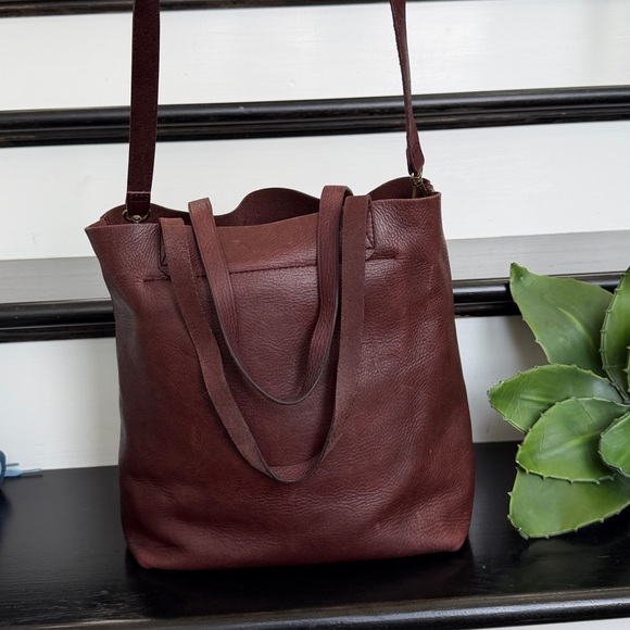 Madewell, genuine, leather shoulder tote, Crossbody Travel, soft luxurious - Picture 6 of 9